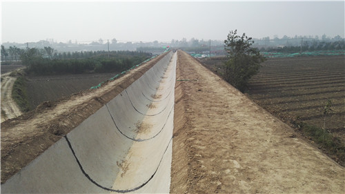 PTN材料應(yīng)用于臨潼涇惠渠高墊方渠道伸縮縫